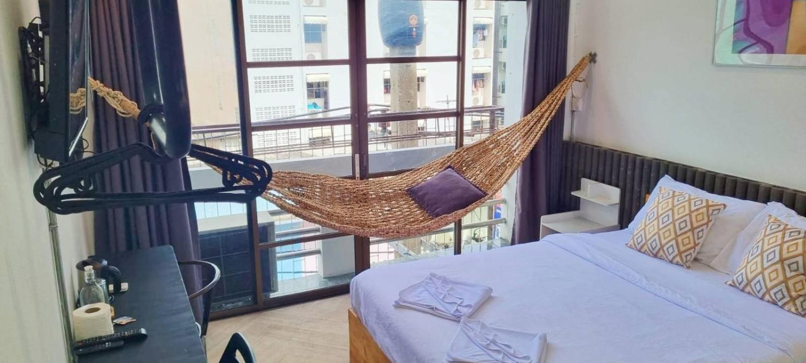 Haus Sathorn 11 Residence 曼谷 外观 照片